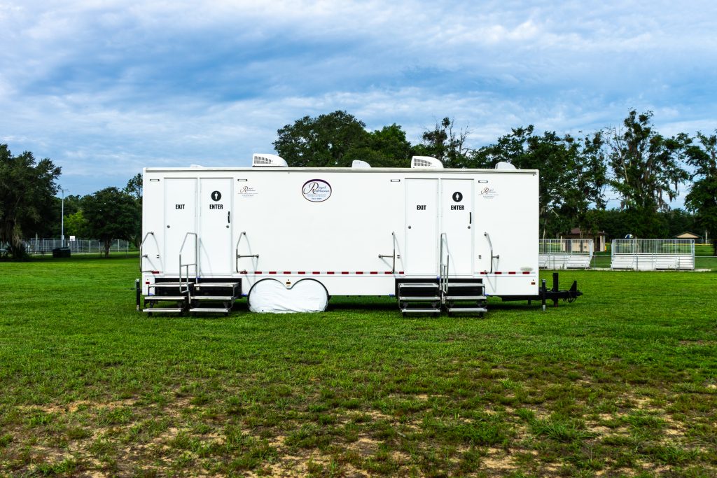 large restroom trailer size