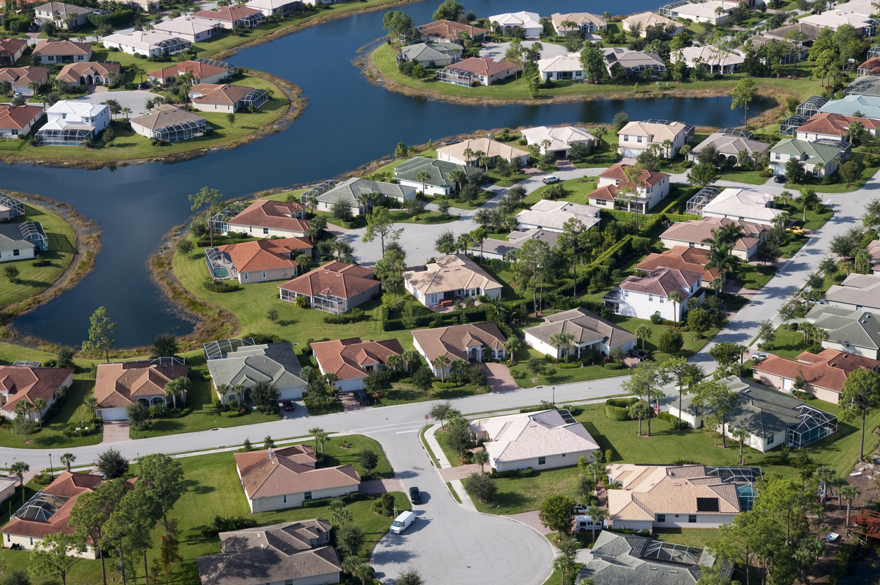 FLORIDA-SUBDIVISION-LIKE-WESLEY-CHAPEL