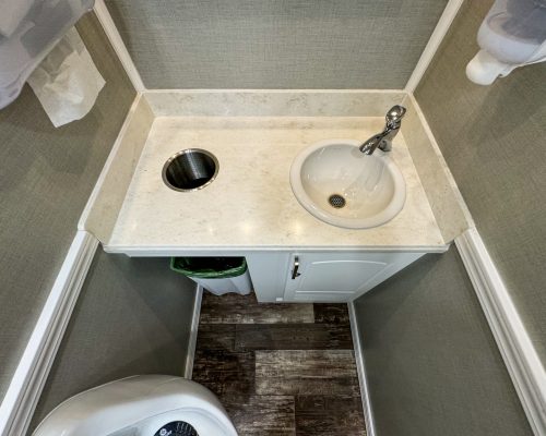IMG_0059. 2 STALL COMPACT MEN_S SIDE SINK AREA